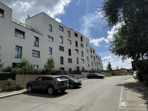 Pronájem bytu 1+kk, Praha - Hlubočepy, Kurandové, 33 m2