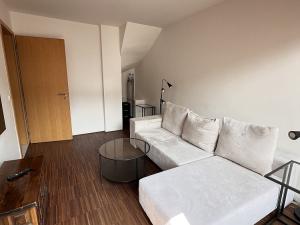 Pronájem bytu 2+1, Praha - Karlín, Kollárova, 88 m2