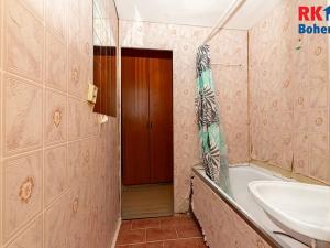 Prodej bytu 3+1, Praha - Kolovraty, K vrbě, 61 m2