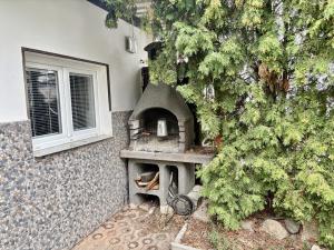 Pronájem domu, Praha - Malešice, U tvrze, 40 m2