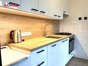Pronájem bytu 3+1, Praha - Strašnice, Dvouletky, 60 m2