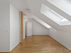 Pronájem bytu 1+kk, Praha - Nusle, Slavojova, 34 m2