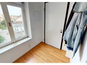 Pronájem bytu 1+kk, Praha - Žižkov, Jeronýmova, 36 m2