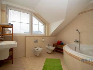Pronájem rodinného domu, Hostivice, Vodňanského, 120 m2