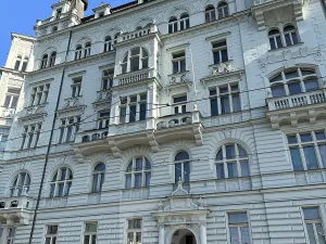 Pronájem bytu 3+1, Praha - Nové Město, Masarykovo nábřeží, 104 m2