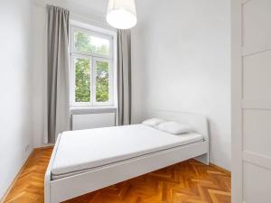 Prodej bytu 3+1, Praha - Smíchov, Zborovská, 100 m2