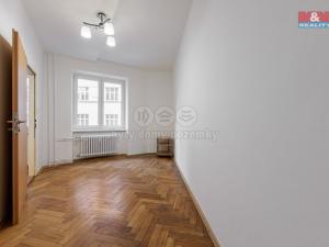 Pronájem bytu 2+1, Karlovy Vary, nábřeží Jana Palacha, 52 m2