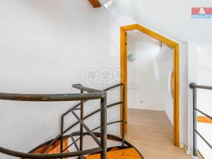 Pronájem bytu 4+kk, Praha, Chlumčanského, 94 m2