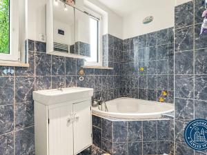 Prodej rodinného domu, Praha - Řepy, U boroviček, 401 m2