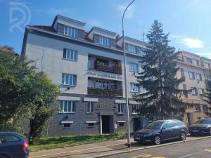 Pronájem bytu 2+kk, Praha - Podolí, Jeremenkova, 63 m2
