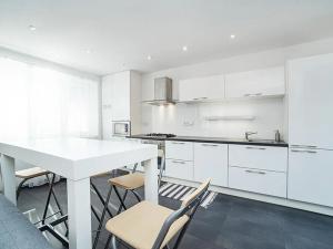 Pronájem bytu 2+kk, Praha - Střešovice, Za Pohořelcem, 66 m2