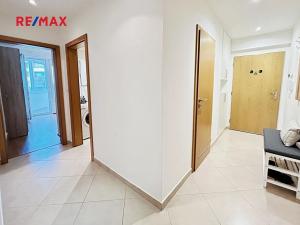 Pronájem bytu 2+kk, Praha - Horní Měcholupy, Modenská, 64 m2