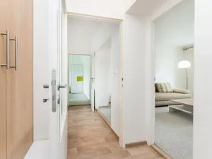 Pronájem bytu 2+1, Hradec Králové, Labská kotlina, 55 m2
