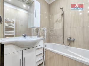 Prodej bytu 3+kk, Šestajovice, Komenského, 48 m2