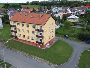 Prodej bytu 3+1, Černovice, Družstevní, 56 m2