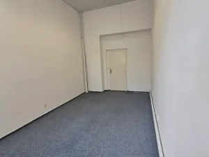Pronájem kanceláře, Praha - Smíchov, Drtinova, 21 m2