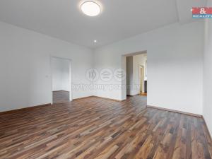 Pronájem bytu 2+1, Karlovy Vary - Dvory, 1. máje, 57 m2