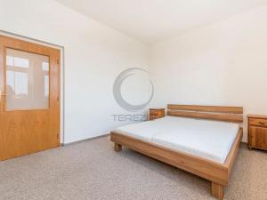 Pronájem bytu 3+kk, Praha - Dolní Měcholupy, Za kovárnou, 72 m2