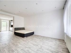 Prodej apartmánu, České Budějovice, J. Buděšínského, 289 m2