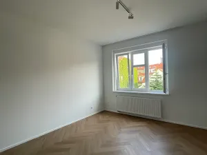 Pronájem bytu 2+kk, Praha - Břevnov, Šlikova, 47 m2