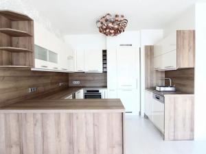 Pronájem bytu 2+kk, Praha - Modřany, Československého exilu, 53 m2