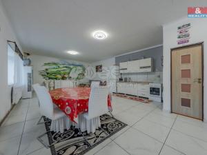 Prodej rodinného domu, Branky, 470 m2