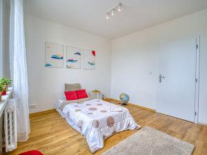 Pronájem bytu 3+1, Chomutov, Vítězslava Nezvala, 65 m2