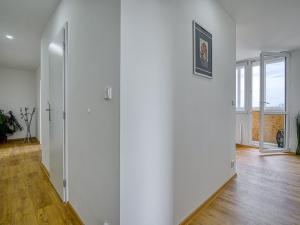Pronájem bytu 3+1, Chomutov, Vítězslava Nezvala, 65 m2