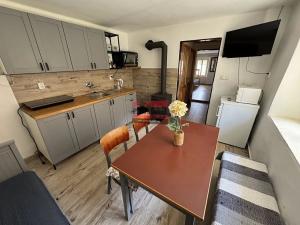 Prodej rodinného domu, Sedlec-Prčice, Sedlčanská, 41 m2
