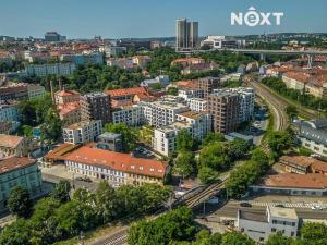 Pronájem garážového stání, Praha - Nusle, Závišova, 18 m2