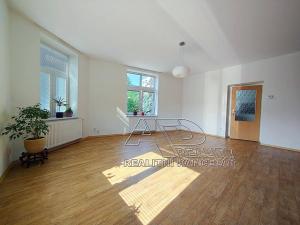 Pronájem bytu 2+1, České Budějovice, Jírovcova, 74 m2