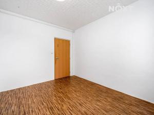 Prodej bytu 4+1, Hostinné, Sídliště, 87 m2