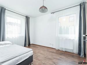 Prodej rodinného domu, Veleň, Sněžná, 144 m2
