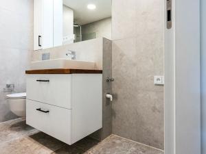 Pronájem bytu 2+kk, Praha - Modřany, Československého exilu, 59 m2