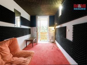 Prodej bytu 3+1, Karlovy Vary - Stará Role, Nerudova, 66 m2