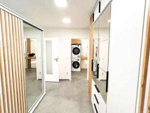 Pronájem bytu 2+1, Praha - Smíchov, Zubatého, 74 m2
