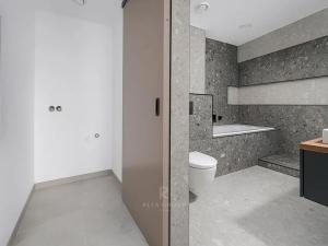 Prodej bytu 3+kk, Praha - Vysočany, Spojovací, 98 m2