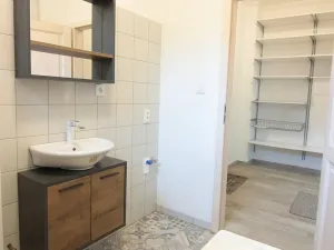 Pronájem bytu 1+1, Oldřichov v Hájích, 31 m2