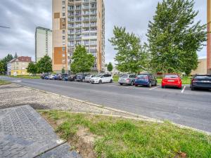 Pronájem bytu 2+1, Chomutov, Bezručova, 55 m2
