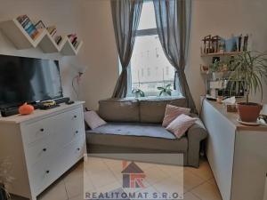 Pronájem bytu 2+kk, Praha - Libeň, Braunerova, 40 m2