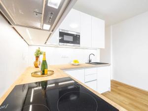 Prodej bytu 2+kk, Praha - Zličín, Prušánecká, 71 m2