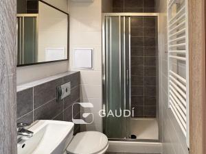 Prodej bytu 2+kk, Praha - Hlubočepy, Geologická, 34 m2