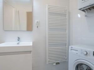 Pronájem bytu 2+1, Praha, Na Švihance, 62 m2