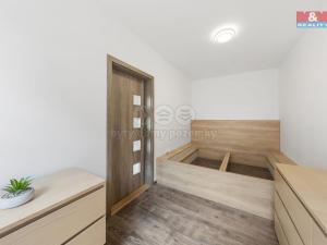Prodej bytu 4+1, Ústí nad Labem - Krásné Březno, Obvodová, 81 m2