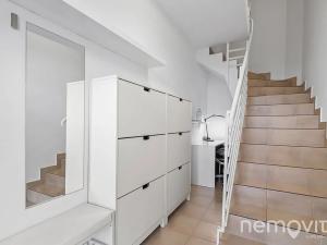 Prodej bytu 2+kk, Nehvizdy, Pražská, 66 m2