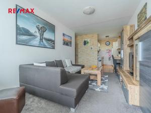 Pronájem bytu 2+kk, Praha - Horní Měcholupy, Milánská, 49 m2