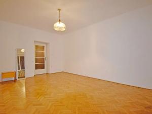Pronájem bytu 1+kk, Praha - Vinohrady, Londýnská, 38 m2