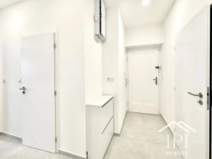 Prodej bytu 2+kk, Praha - Libeň, Na Rokytce, 64 m2