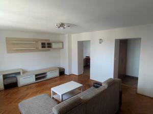 Pronájem bytu 2+1, Hradec Králové, Horova, 60 m2