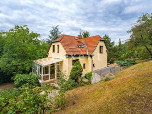 Prodej rodinného domu, Praha - Modřany, Na Floře, 239 m2